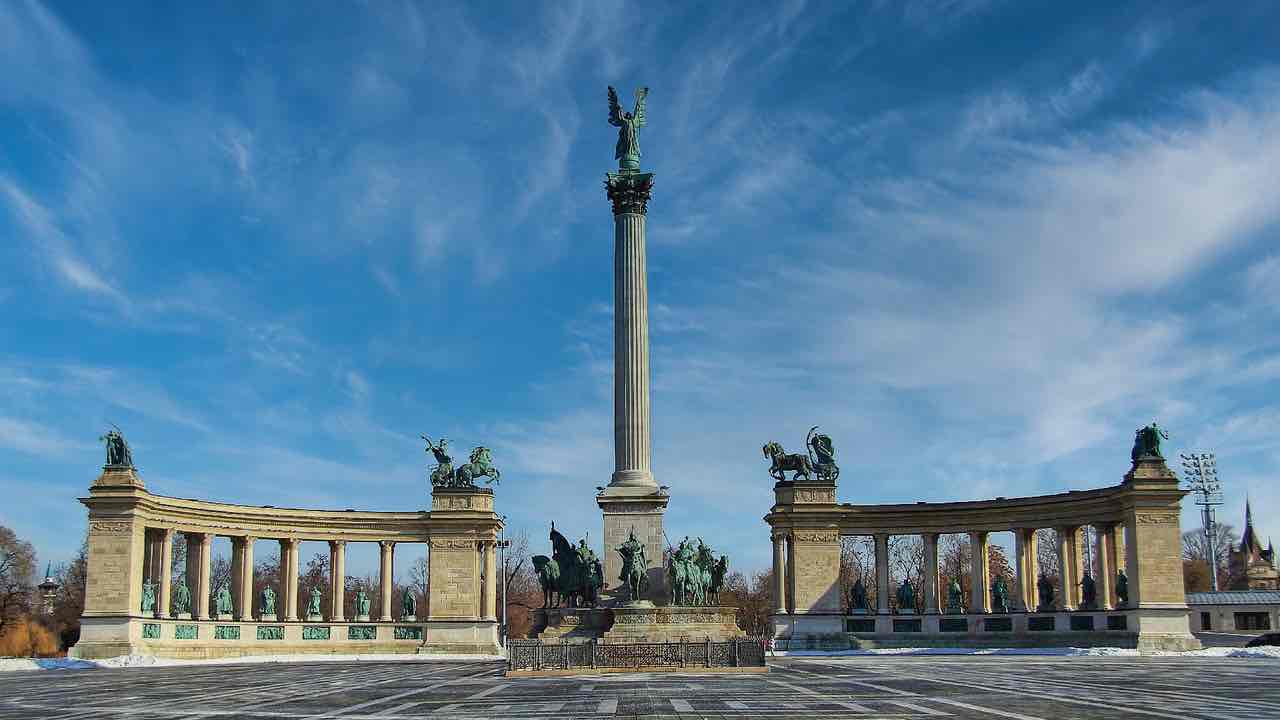 freedom square bUDAPEST