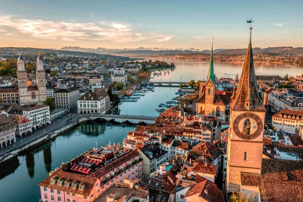 Zurich Travel Guide - Easy Days, Lake Views, Happy Wallet