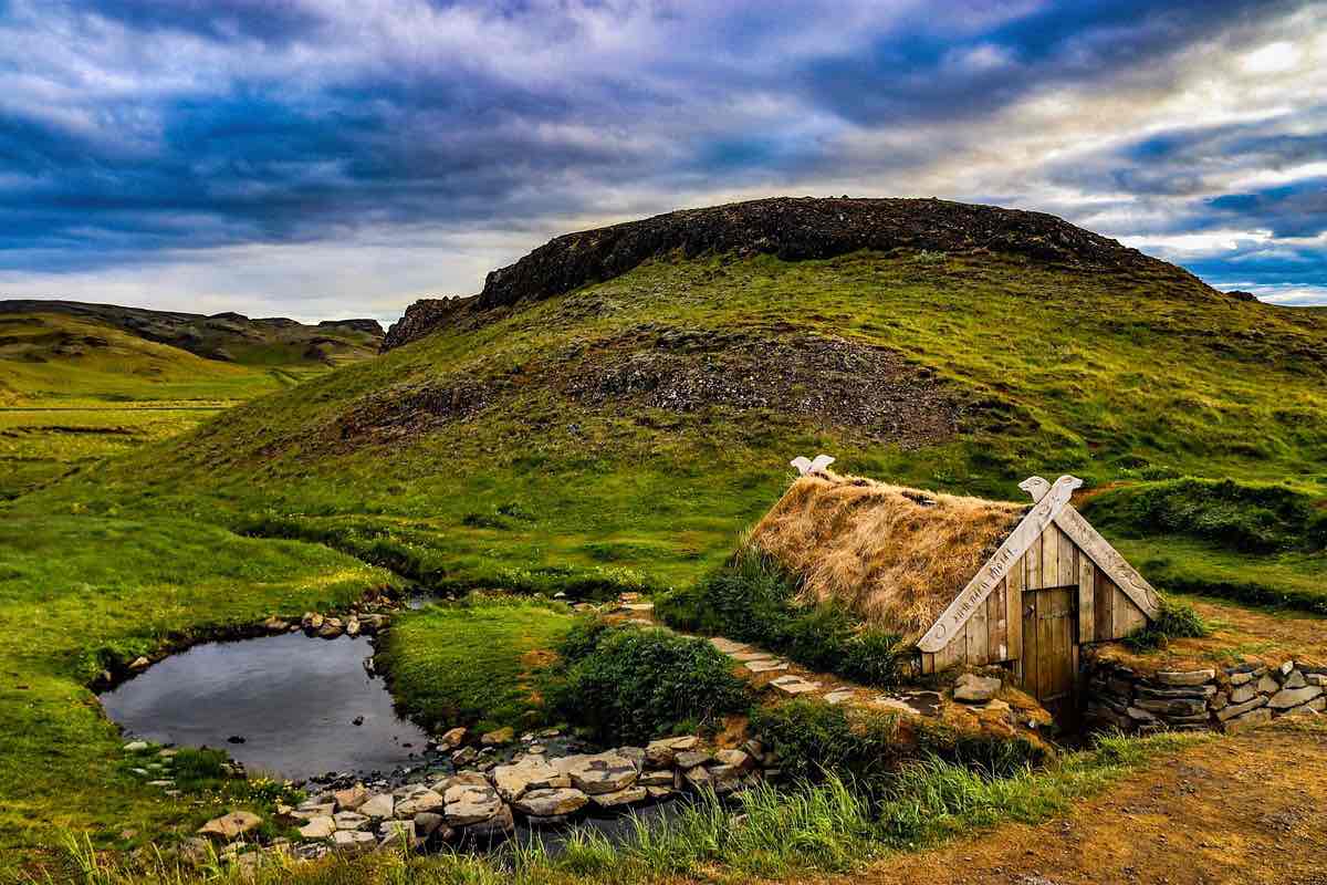 Hrunalaug hot spring