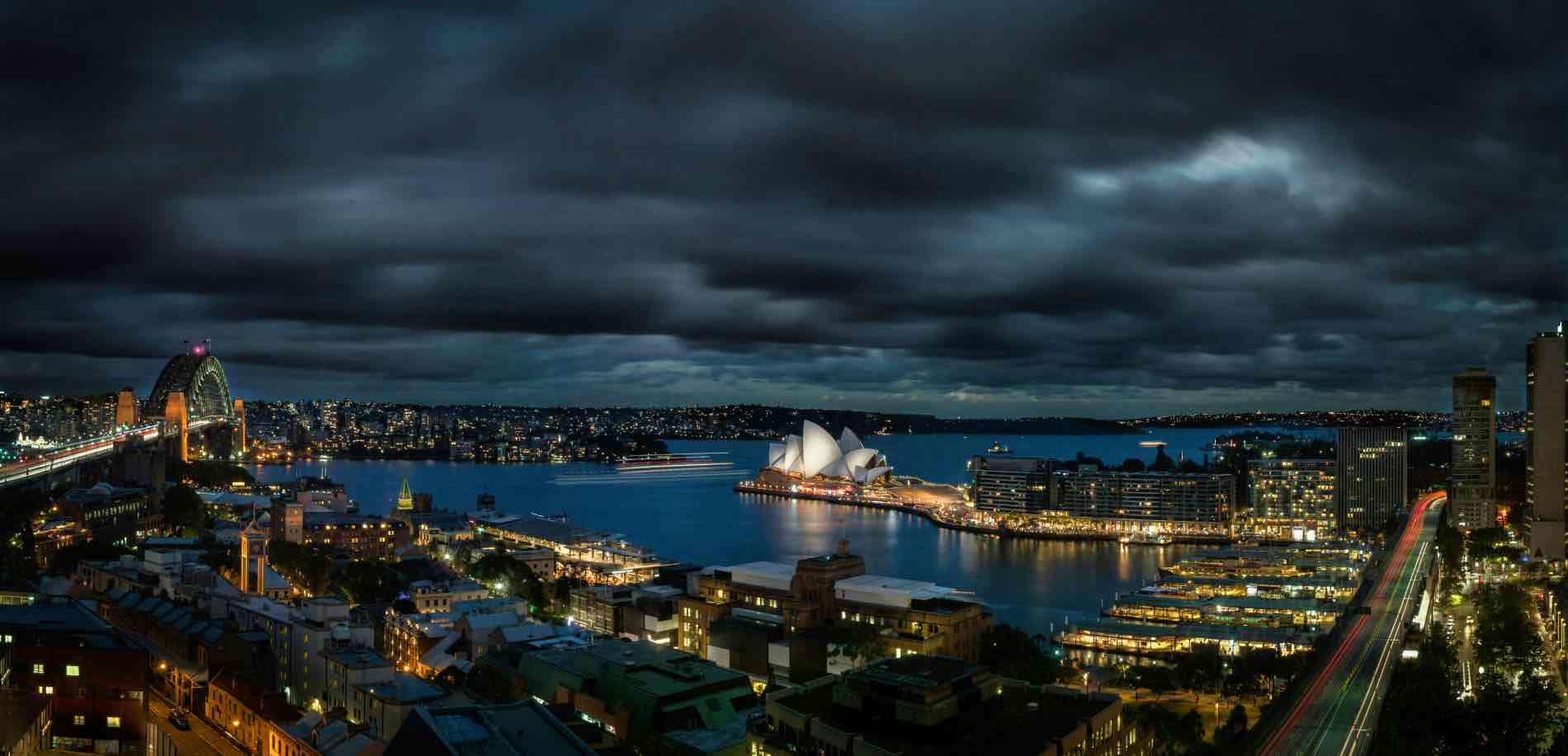 Gorgeous view of Sydney at night