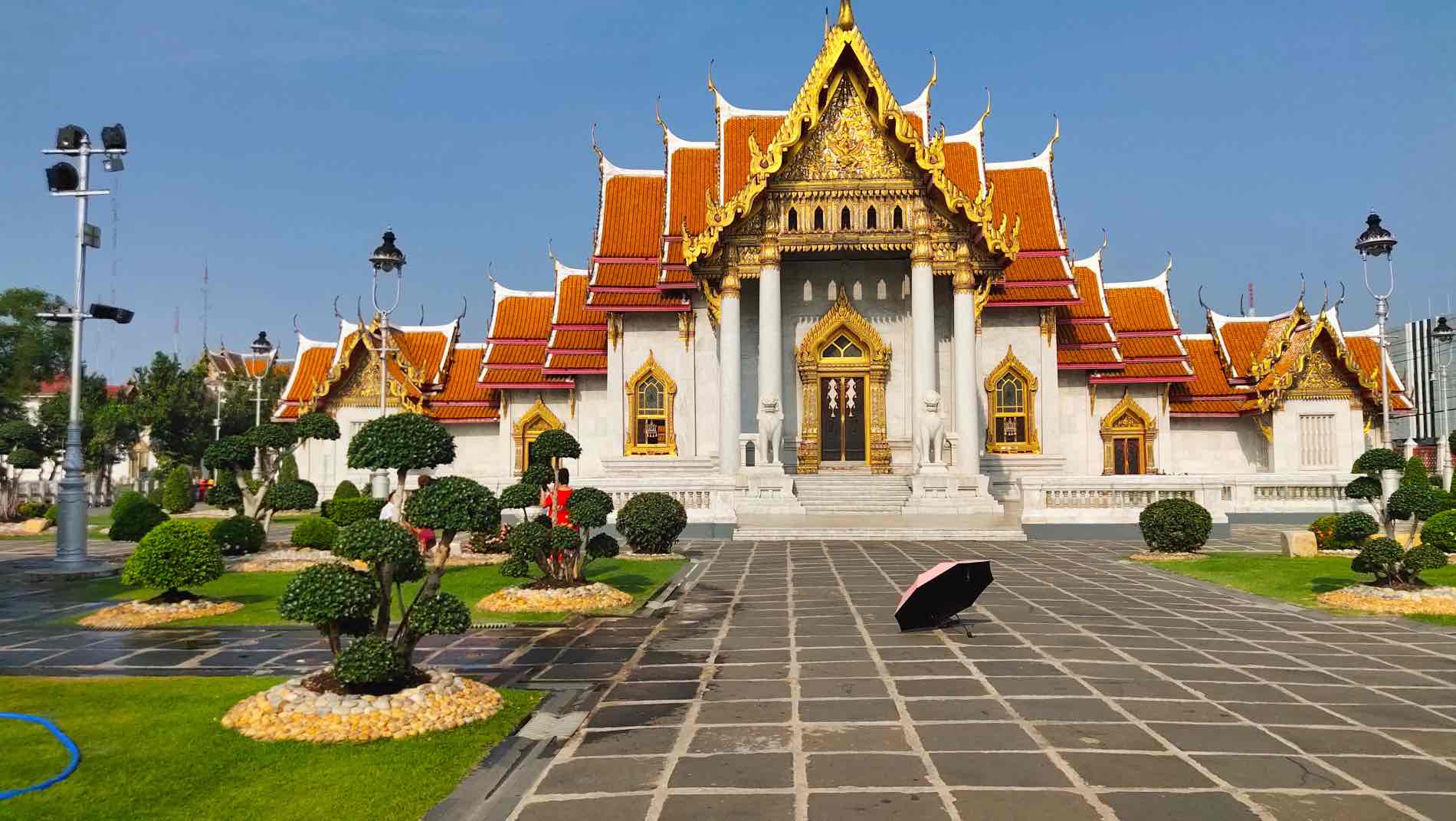 Wat Benchamabophit (The Marble Temple)