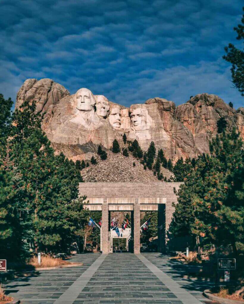 mount rushmore.