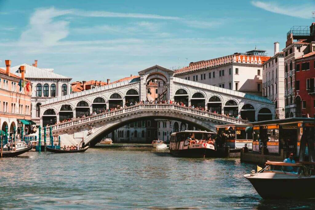 Rialto Bridge - Tourist Magnetism at it's finest