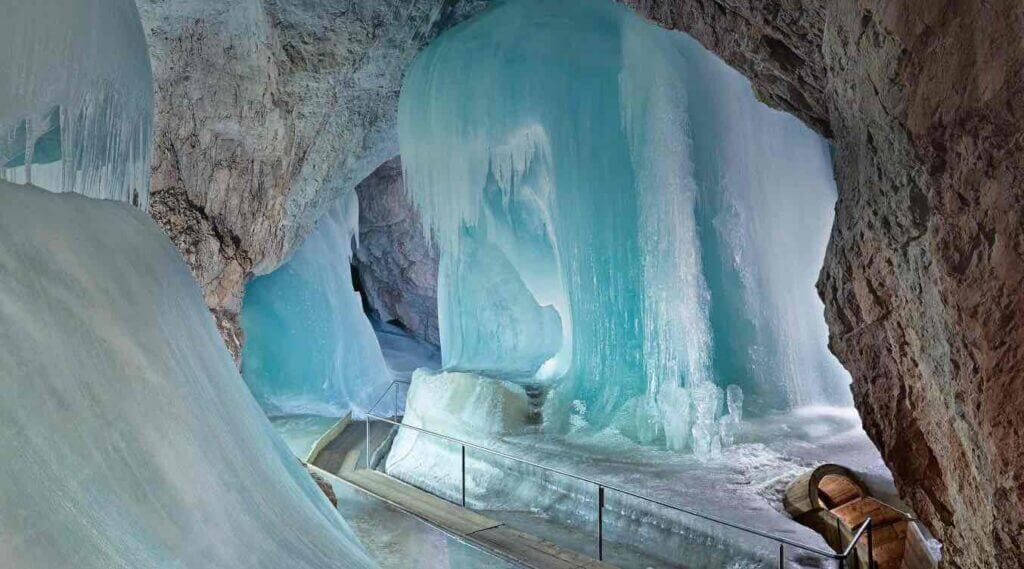 Inside the Ice Caves - img- Eisriesenwelt.at