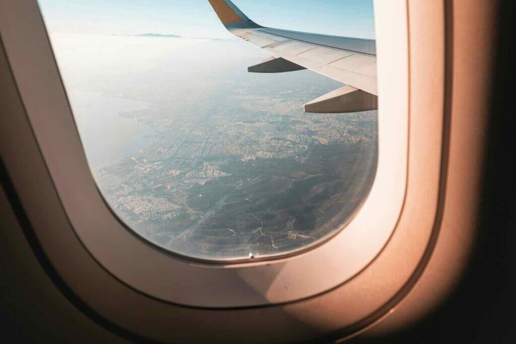 What is theTiny Hole in an Airplane Window!