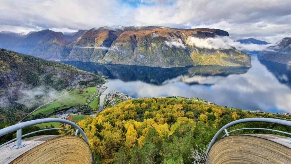 Stegastein - View of the fjord is bonkers!