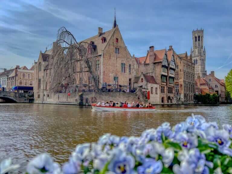 Belgium Travel Tips: Your First-Timer's Guide to Waffles, Wonders & More!