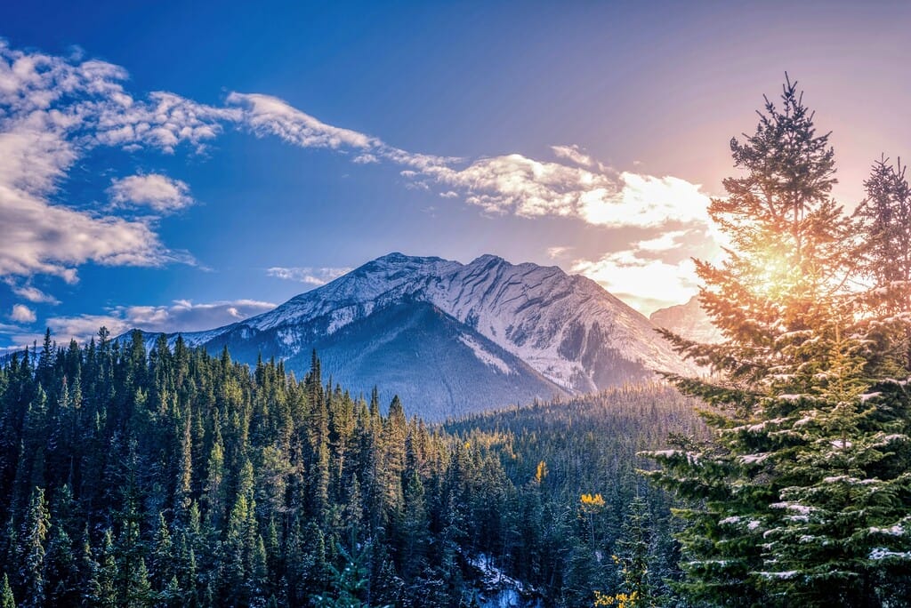 Canada Travel Tips For First-Timers-Advice to Make Your First Trip Epic