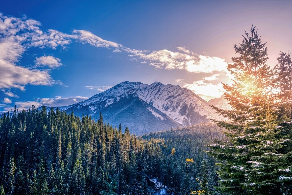 Canada Travel Tips For First-Timers-Advice to Make Your First Trip Epic