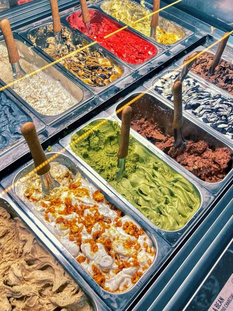 Make sure the Gelato is flat like this! Not a giant pile!