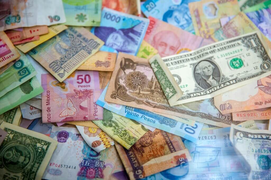 Currency Exchange Rip-Off: 5 Smarter Ways to Swap Money Abroad