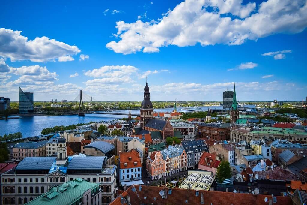 Ultimate Guide to Visiting Latvia for the First Time: Tips and Must-Sees 🇱🇻